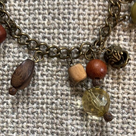 Vintage stone and wood charm bracelet - Picture 3 of 5